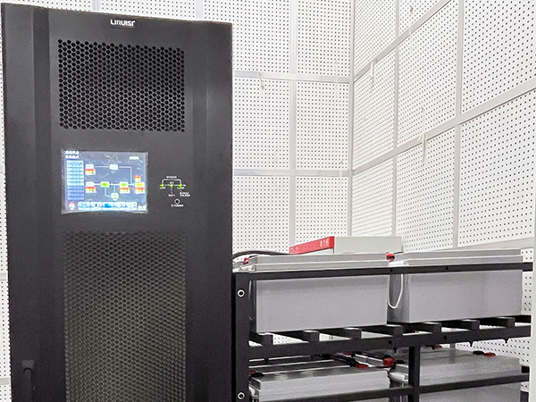 力锐斯UPS和蓄电池 - 四川大学华西医院锦江院区机房